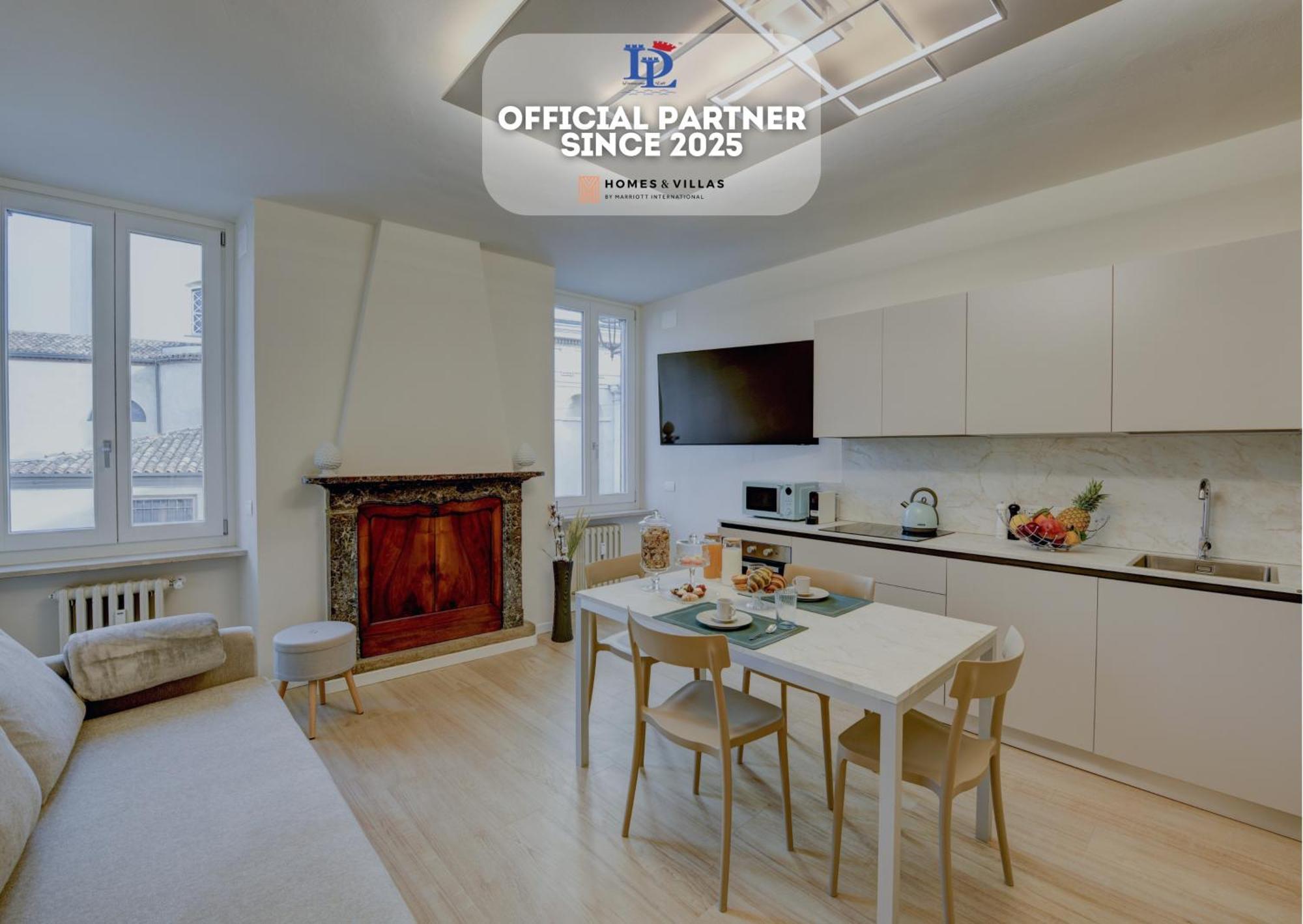 Desenzanoloft Official Partner Marriott Homes & Villas - Apa Dom Downtown Family Apartment Дезенцано-дель-Гарда Экстерьер фото